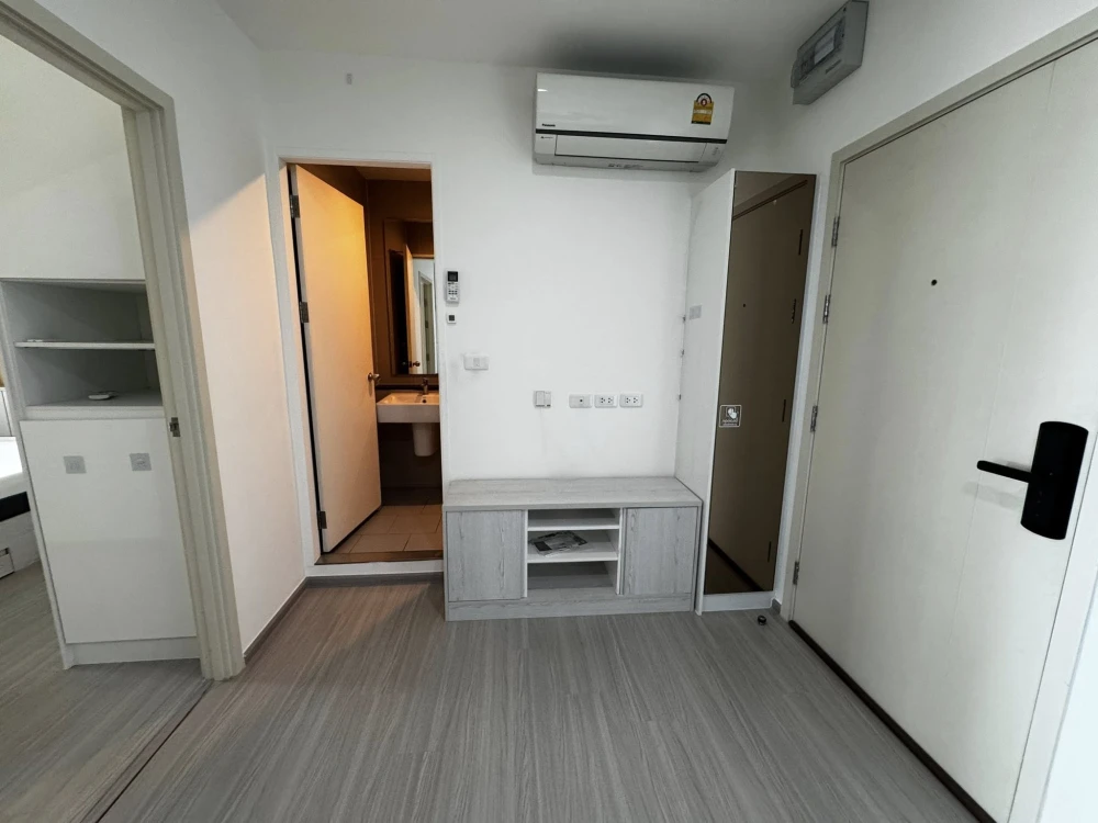For rent: Aspire Sathorn-Ratchaphruek. Nice room, great location, and fully furnished. Book now!