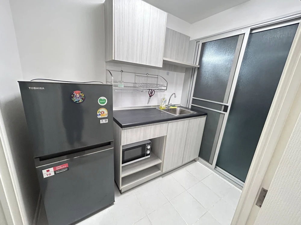 For rent: Aspire Sathorn-Taksin (Brick Zone), beautifully decorated room, 7th floor, fully furnished, just bring your bags and move in.