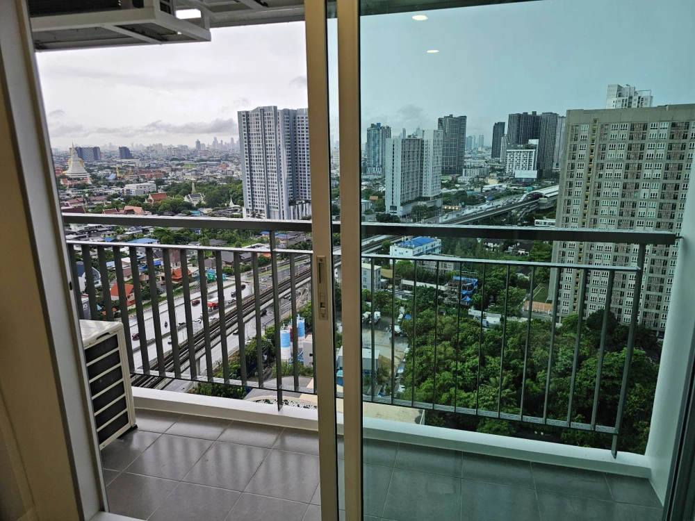 For rent: Aspire Sathorn-Taksin (Timber Zone) apartment. Spacious and ready to move in. Book now!