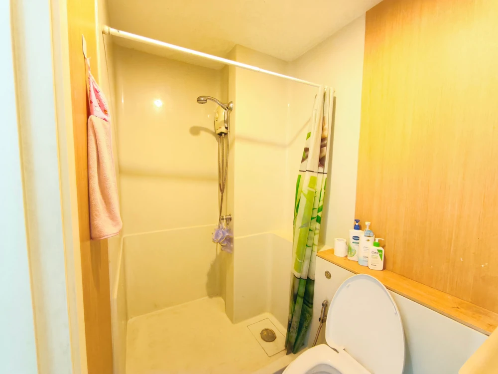 For rent: Aspire Sathorn Thapra, 21st floor. A lovely, fully furnished unit. Book now!