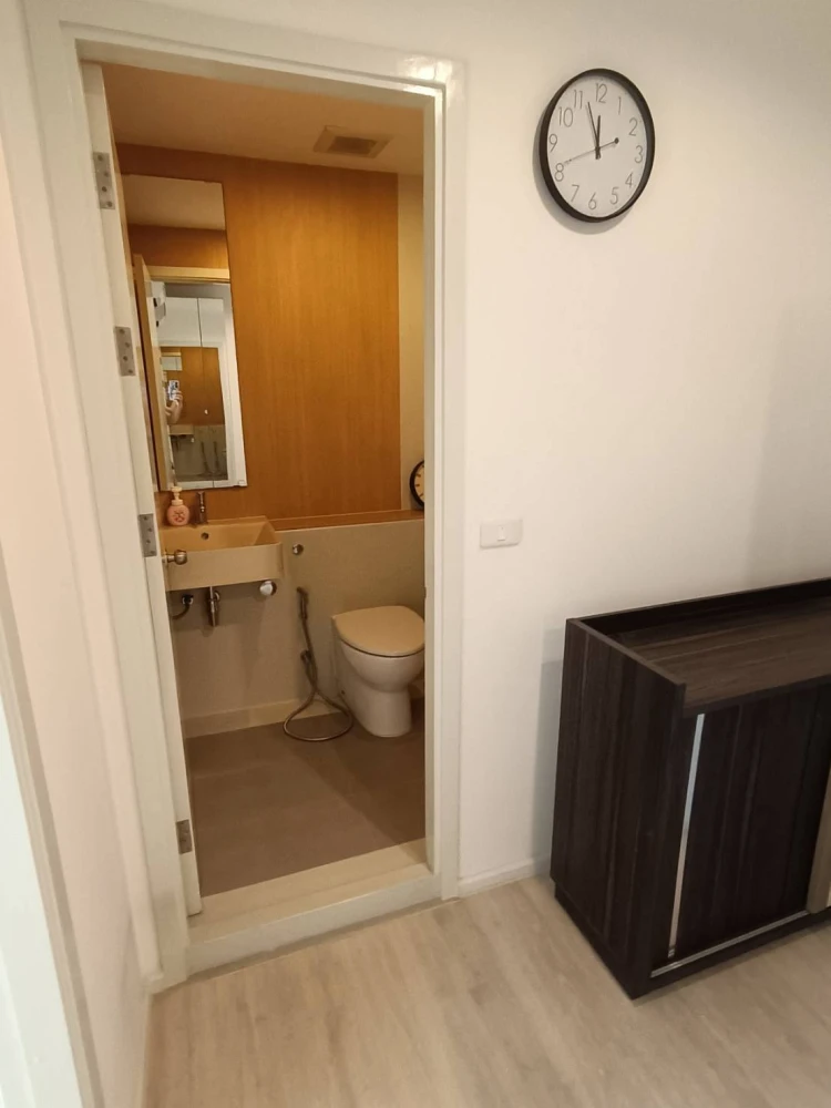 For rent Aspire Sathorn Thapra, high floor, good wind, city view, excellent visibility, hurry up and reserve before you miss the opportunity.