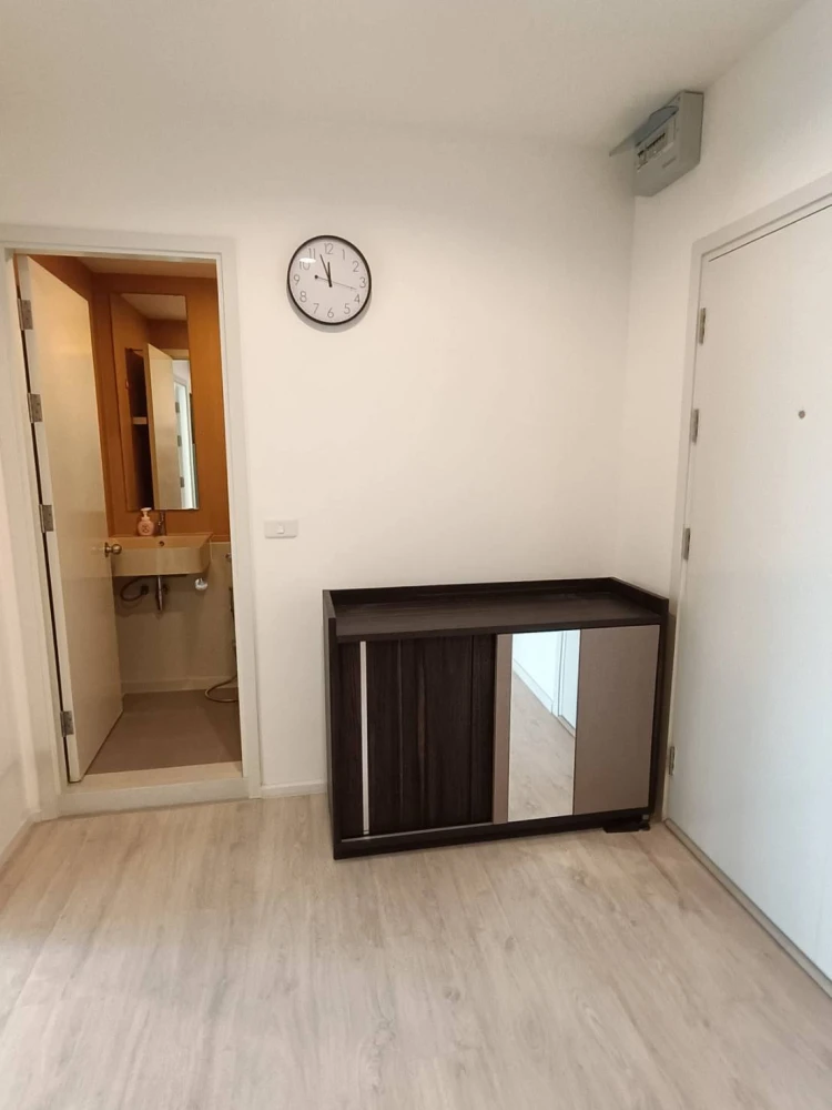 For rent Aspire Sathorn Thapra, high floor, good wind, city view, excellent visibility, hurry up and reserve before you miss the opportunity.