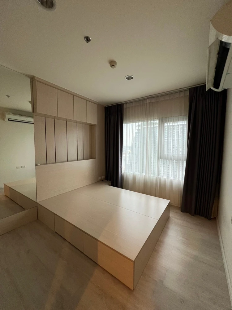 For rent: Aspire Sathorn Thapra. Nice room with high-quality built-in furniture and complete amenities. Don't miss out!