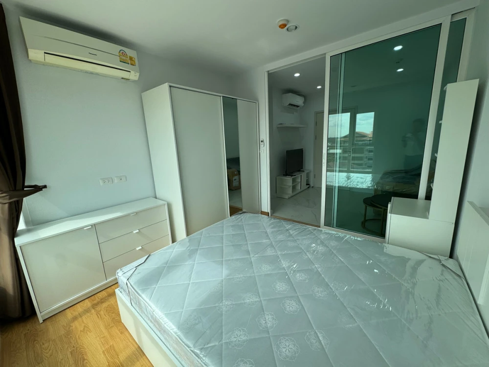 For rent: Aspire Srinakarin, 7th floor, partitioned unit, fully furnished. Book now! (Urgent!)