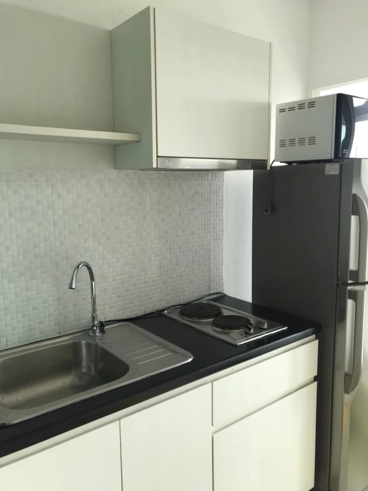 For rent: Aspire Srinakarin, 7th floor, fully furnished, very livable. Book now! Don't wait! Hurry!