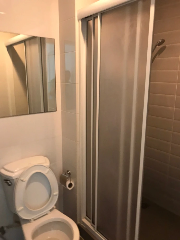 For rent: Aspire Srinakarin, 7th floor, fully furnished, very livable. Book now! Don't wait! Hurry!