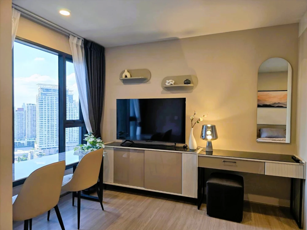 ให้เช่า Aspire Sukhumvit - Rama 4 1 ห้องนอน 1 ห้องน้ำ เฟอร์นิเจอร์ครบครัน เห็นวิวสวยจากชั้นสูง จองด่วน