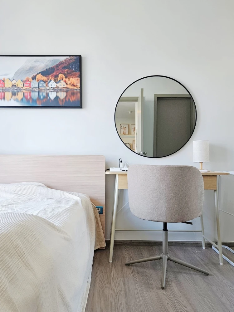 For rent: Aspire Sukhumvit - Rama 4, 1 bedroom, 1 multipurpose room, high floor, high privacy, corner unit to minimize disturbance from neighbors. Boo