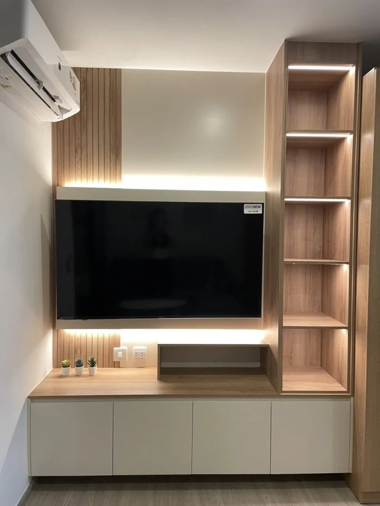 For rent: Aspire Sukhumvit - Rama 4, 10th floor, unobstructed view, no tall buildings blocking the view, with stunning built-in furniture. Don't miss