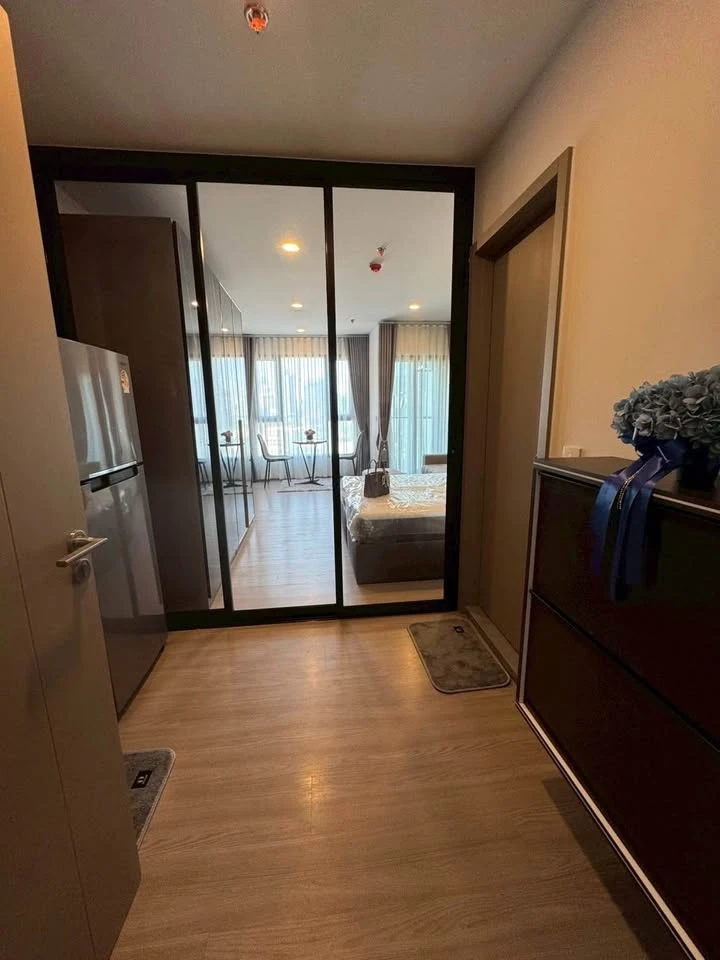 For rent: Aspire Sukhumvit - Rama 4, 16th floor, swimming pool view. Interested? Reserve now, don't delay.
