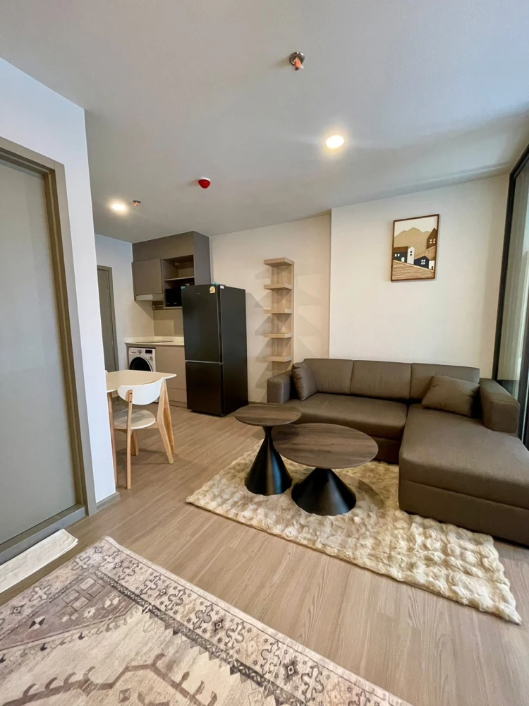 For rent: Aspire Sukhumvit - Rama 4, 18th floor, fully furnished, very livable. Book now! (Hurry!)