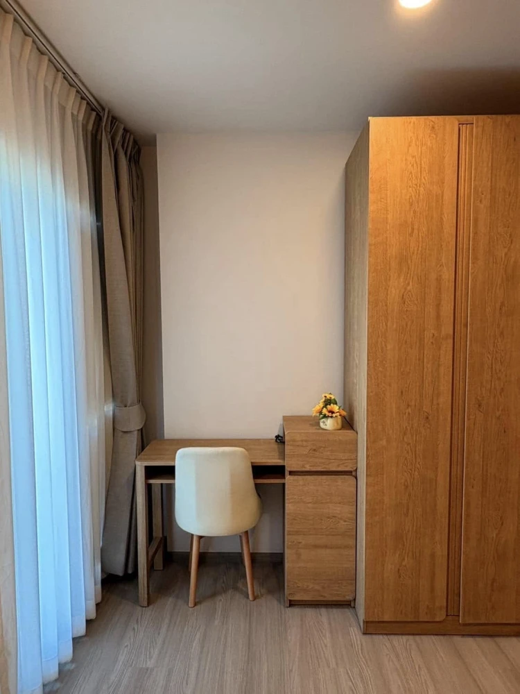 For rent: Aspire Sukhumvit - Rama 4, 19th floor. Unobstructed view, no tall buildings blocking the view. Minimalist decor, very comfortable to live in