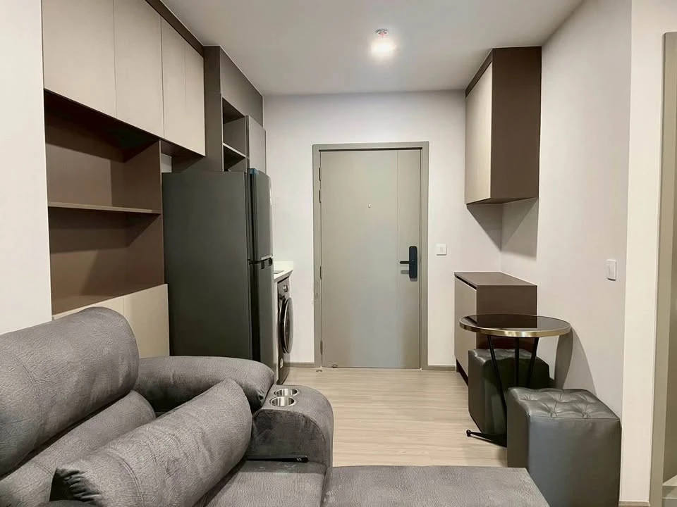 For rent: Aspire Sukhumvit - Rama 4, 22nd floor, fully furnished, ready to move in. Reserve now, don't miss out!