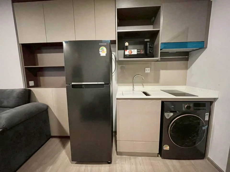 For rent: Aspire Sukhumvit - Rama 4, 22nd floor, fully furnished, ready to move in. Reserve now, don't miss out!