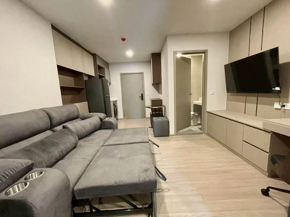 For rent: Aspire Sukhumvit - Rama 4, 22nd floor, fully furnished, ready to move in. Reserve now, don't miss out!