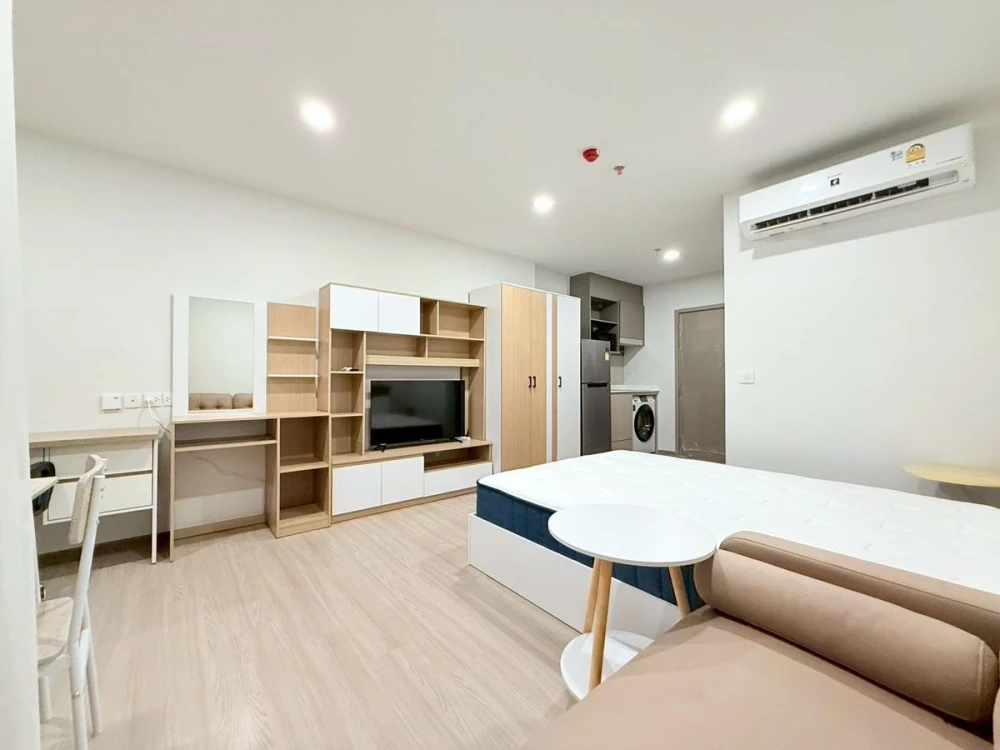 For rent: Aspire Sukhumvit - Rama 4, 9th floor, corner unit, fully furnished. Book now! (Urgent!)