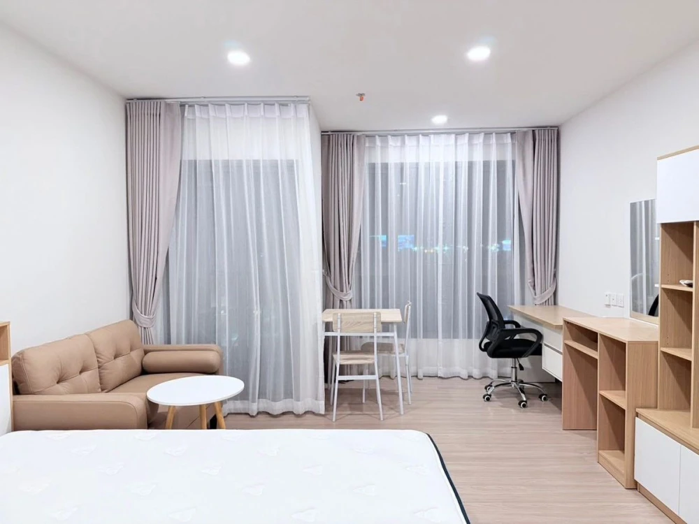 For rent: Aspire Sukhumvit - Rama 4, 9th floor, corner unit, fully furnished. Book now! (Urgent!)