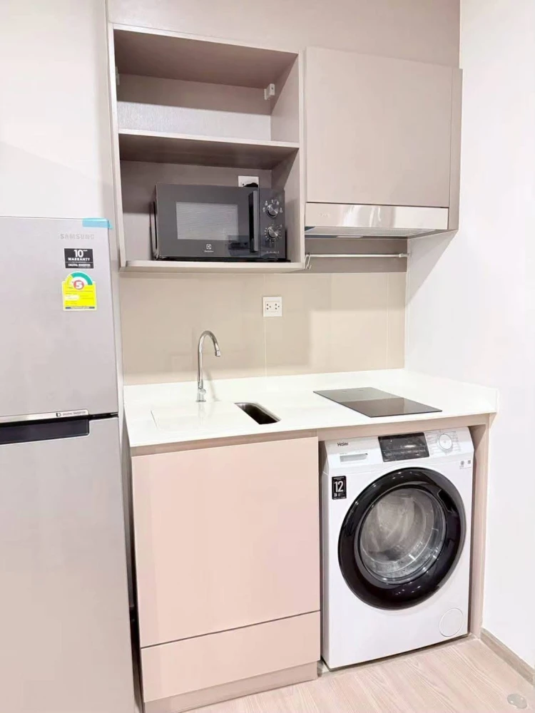 For rent: Aspire Sukhumvit - Rama 4, 9th floor, corner unit, fully furnished. Book now! (Urgent!)