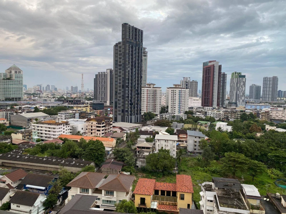 For rent: Aspire Sukhumvit - Rama 4, city view of Phra Khanong, fully furnished, ready to move in!