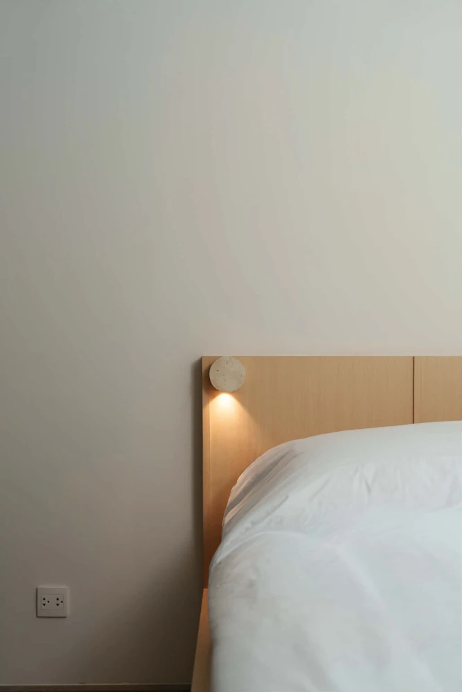 For rent: Aspire Sukhumvit - Rama 4, minimalist studio with pool and tree views. Book now!