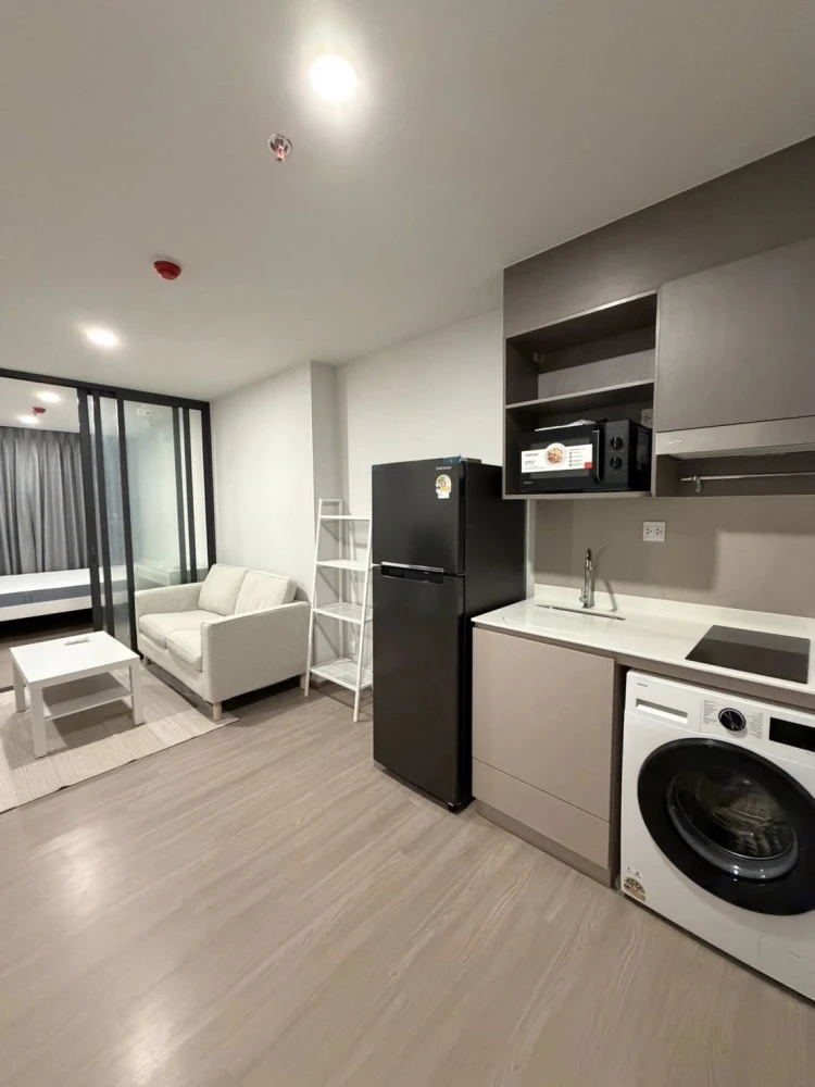 For rent: Aspire Sukhumvit - Rama 4, nice room, 10th floor, good location, complete facilities, reserve now.
