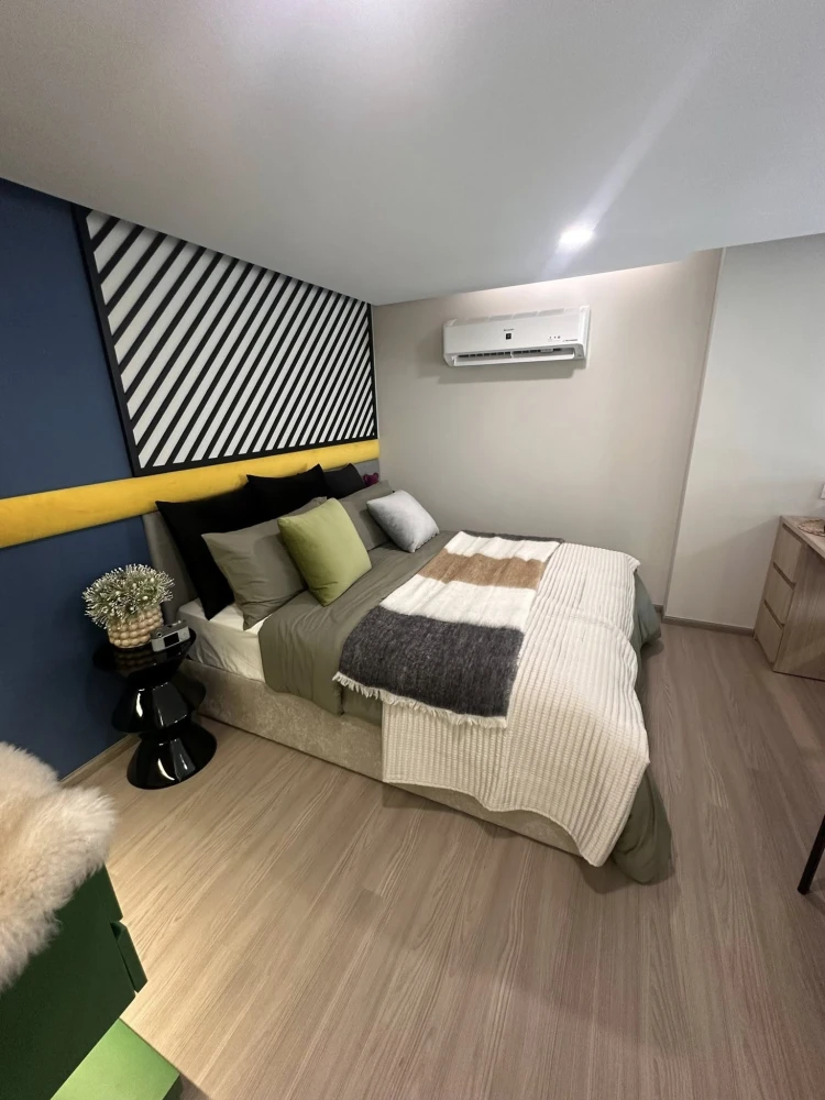 For rent: Aspire Sukhumvit - Rama 4. Nice room, high floor, good ventilation. Book now!