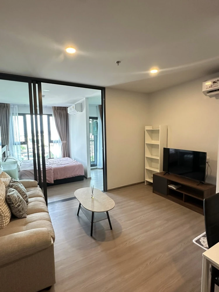 For rent: Aspire Sukhumvit - Rama 4, corner room, not crowded, fully furnished, beautiful view, just bring your bags and move in.