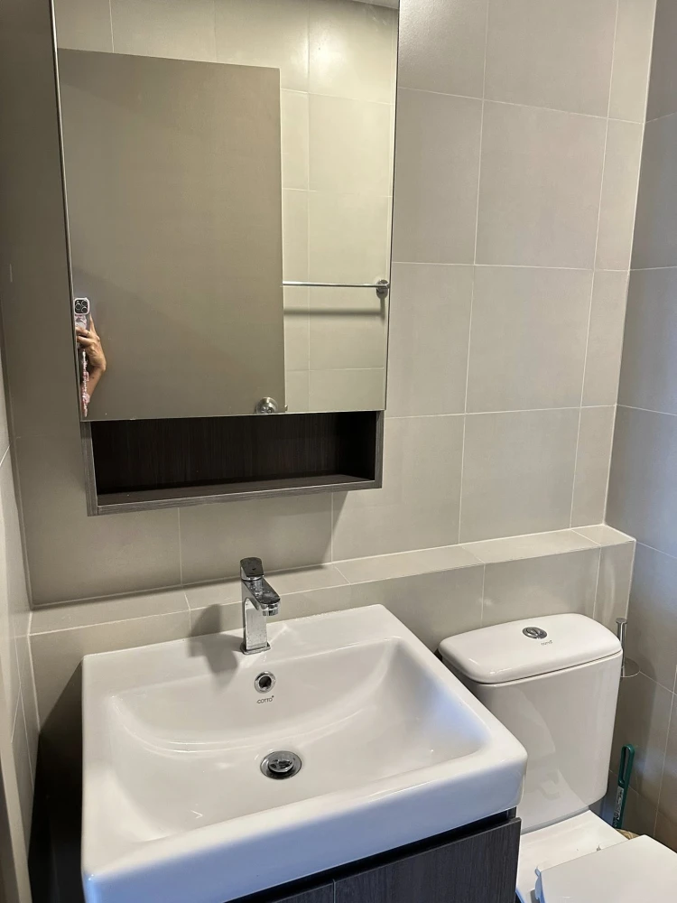 For rent: Aspire Sukhumvit - Rama 4, corner room, not crowded, fully furnished, beautiful view, just bring your bags and move in.