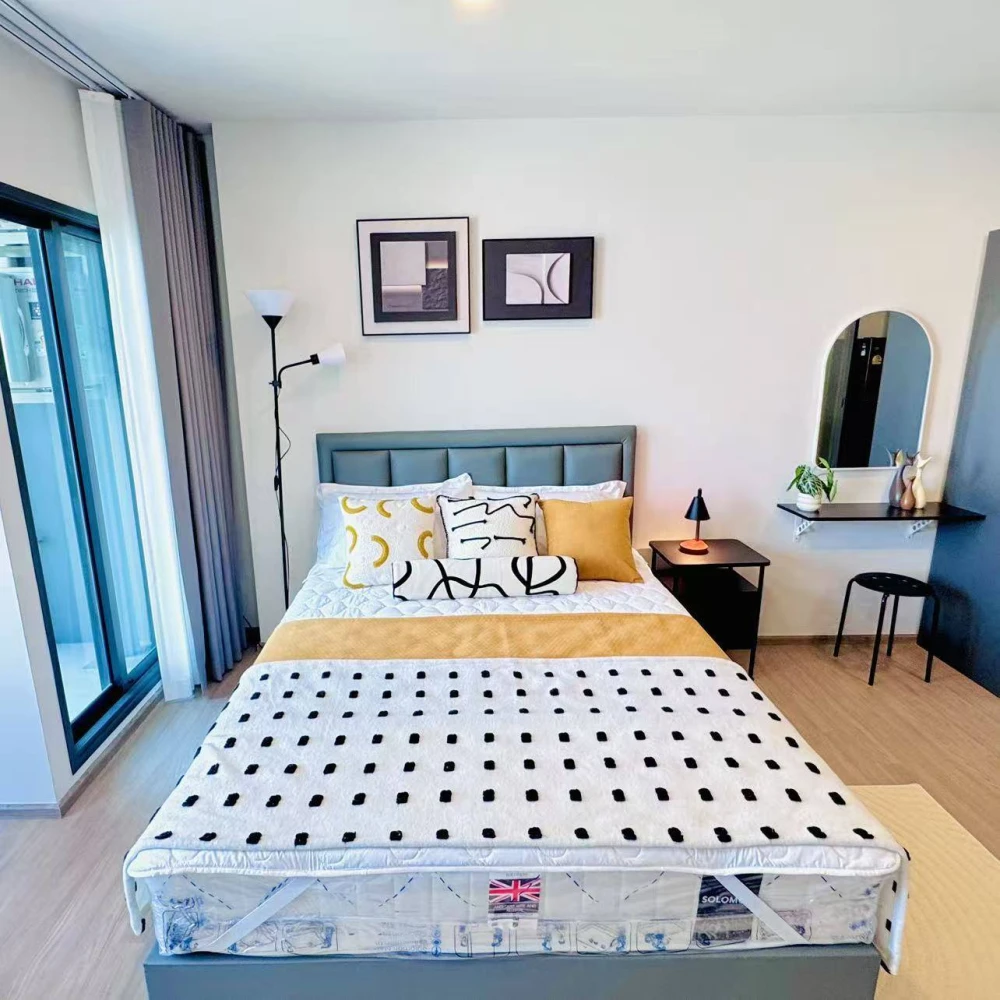 For rent: Aspire Sukhumvit - Rama 4, high floor unit with excellent ventilation. Fully furnished with appliances. Book now!