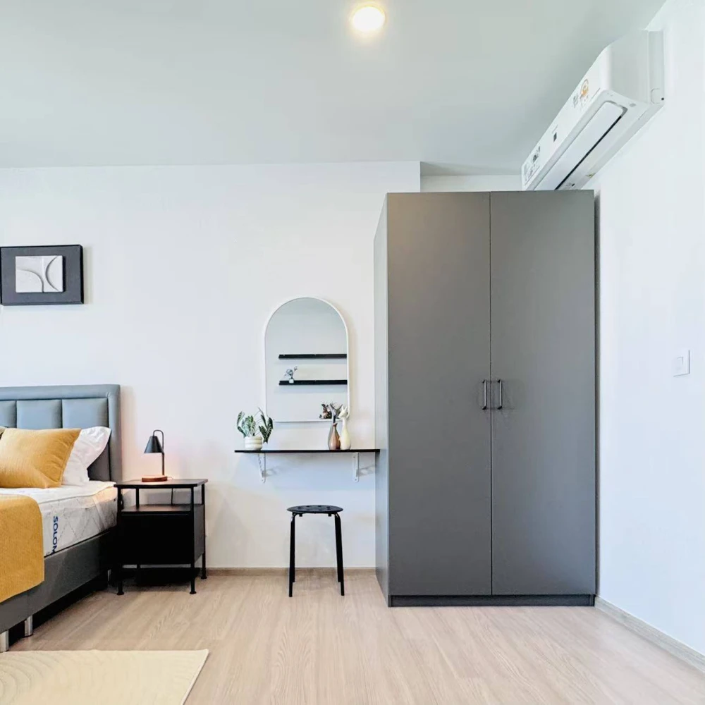For rent: Aspire Sukhumvit - Rama 4, high floor unit with excellent ventilation. Fully furnished with appliances. Book now!