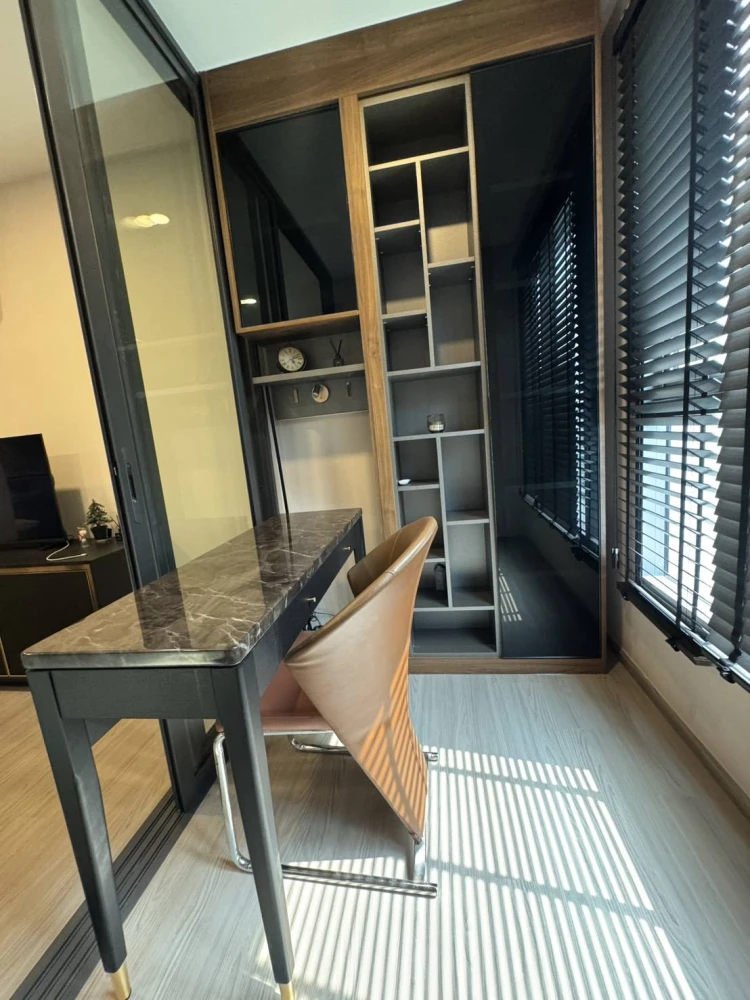 For rent: Aspire Sukhumvit – Rama 4, ready to move in, 8th floor, outside view, open view, south facing, quiet, no blocked view, hurry to reserve.