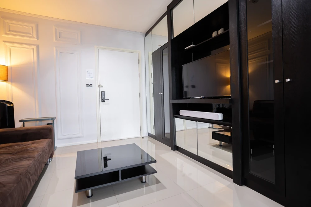 For rent: Aspire Sukhumvit 48, 10th floor. Beautifully furnished and ready to move in. Book now! Don't miss out!