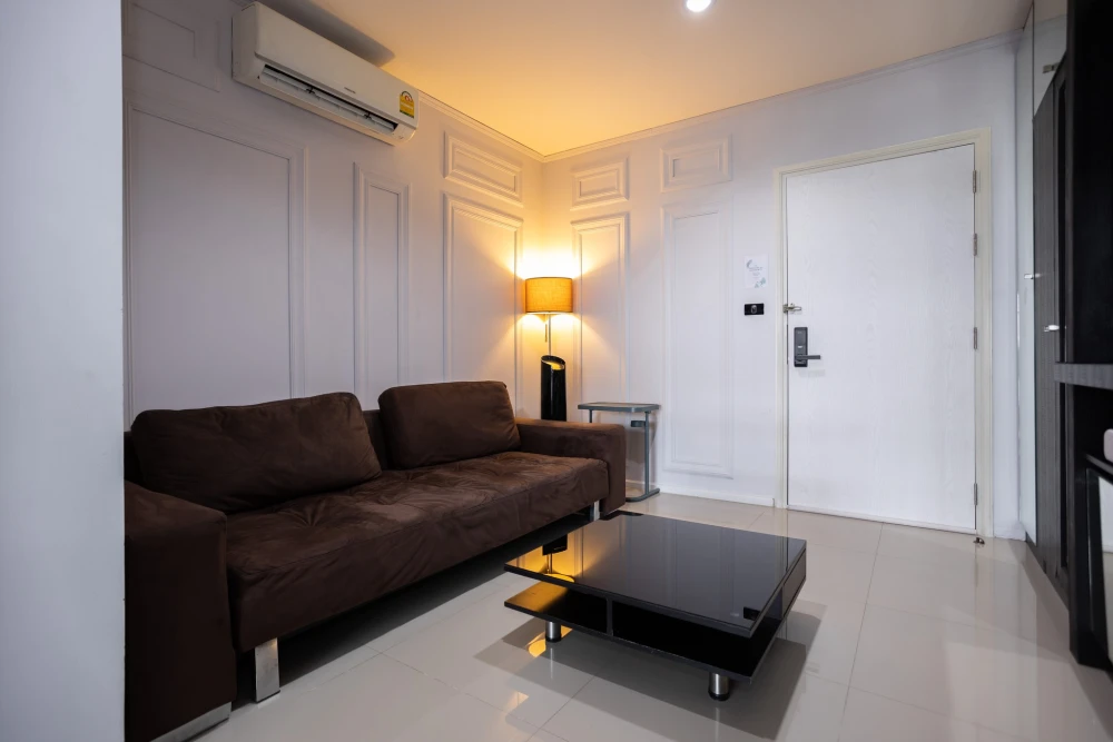 For rent: Aspire Sukhumvit 48, 10th floor. Beautifully furnished and ready to move in. Book now! Don't miss out!