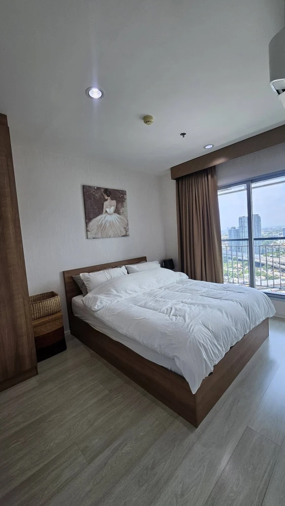 For rent: Aspire Sukhumvit 48, spacious high-floor unit, fully furnished. Just bring your belongings and move in!