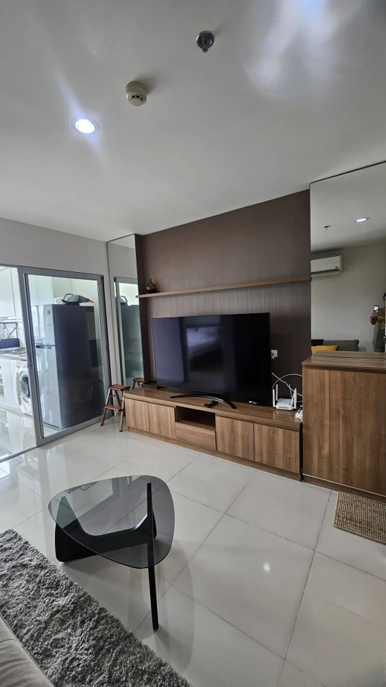 For rent: Aspire Sukhumvit 48, spacious high-floor unit, fully furnished. Just bring your belongings and move in!