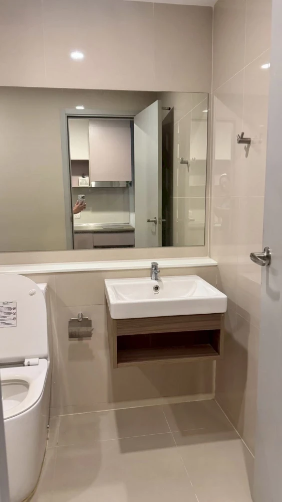 For rent: Aspire Sukhumvit-Onnut, Building B, 8th floor. Fully furnished and equipped with appliances. Don't miss this opportunity!