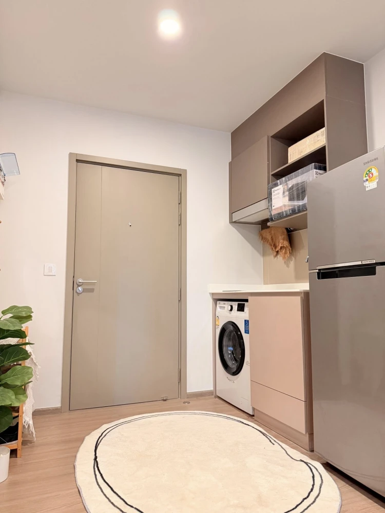 For rent: Aspire Sukhumvit-Rama 4, high floor unit, ready to move in, fully furnished. Book now before it's too late!!!