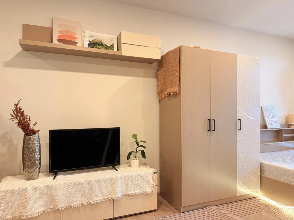For rent: Aspire Sukhumvit-Rama 4, high floor unit, ready to move in, fully furnished. Book now before it's too late!!!
