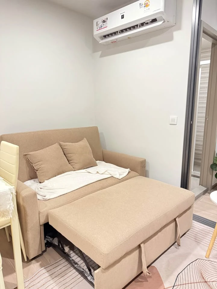 For rent: Aspire Sukhumvit-Rama 4, high floor unit, ready to move in, fully furnished. Book now before it's too late!!!