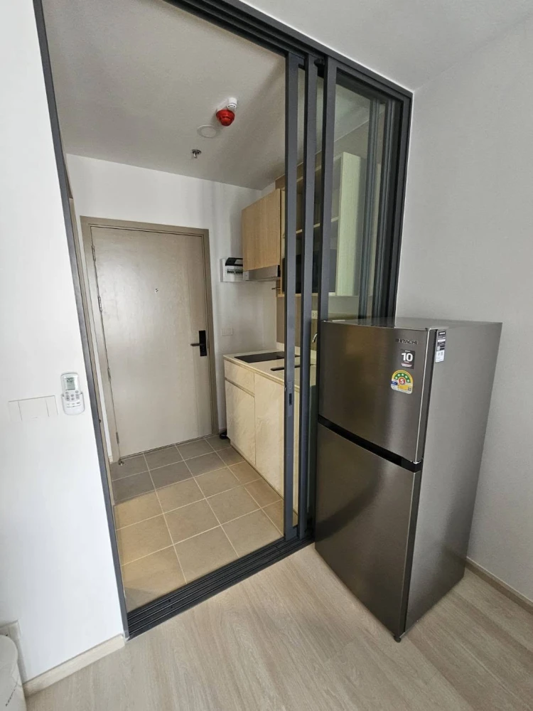 For rent: ASPIRE Vibha-Victory, a lovely room on the 17th floor with a beautiful view and fully furnished. Don't miss out!