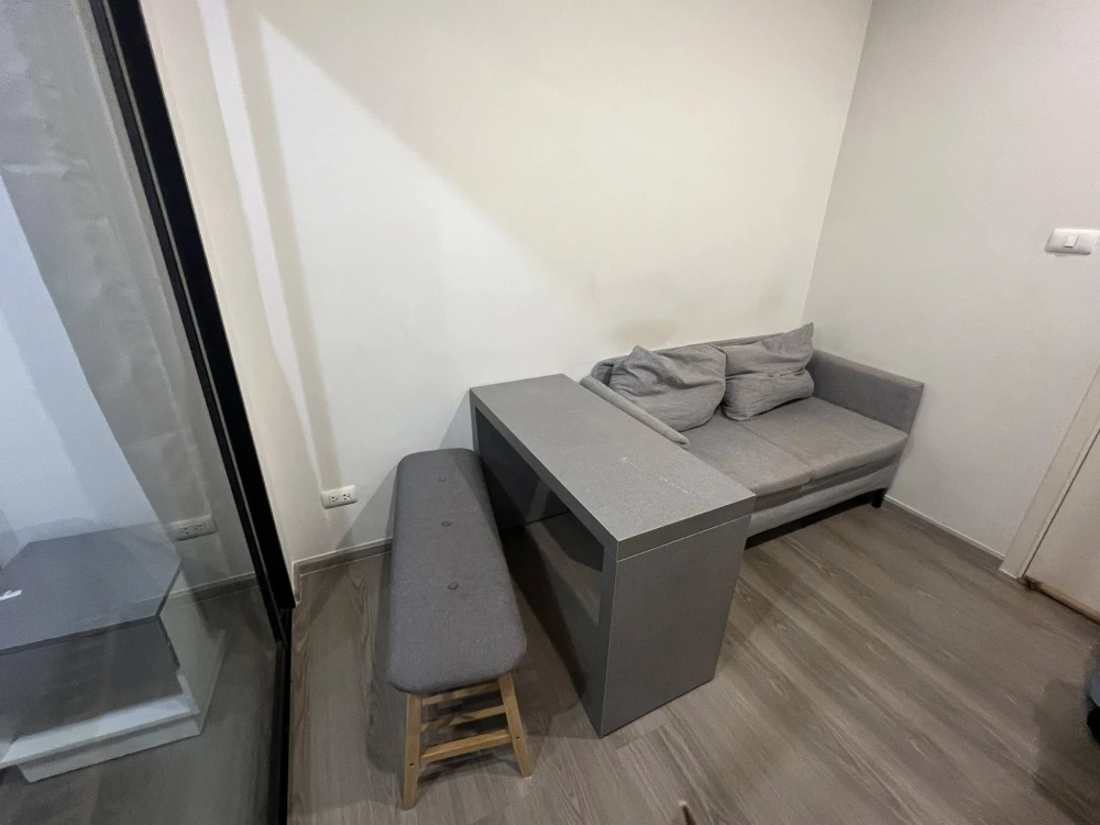For rent: Aspire Sathorn-Taksin (Copper Zone), fully furnished, in a prime location. Don't miss out!