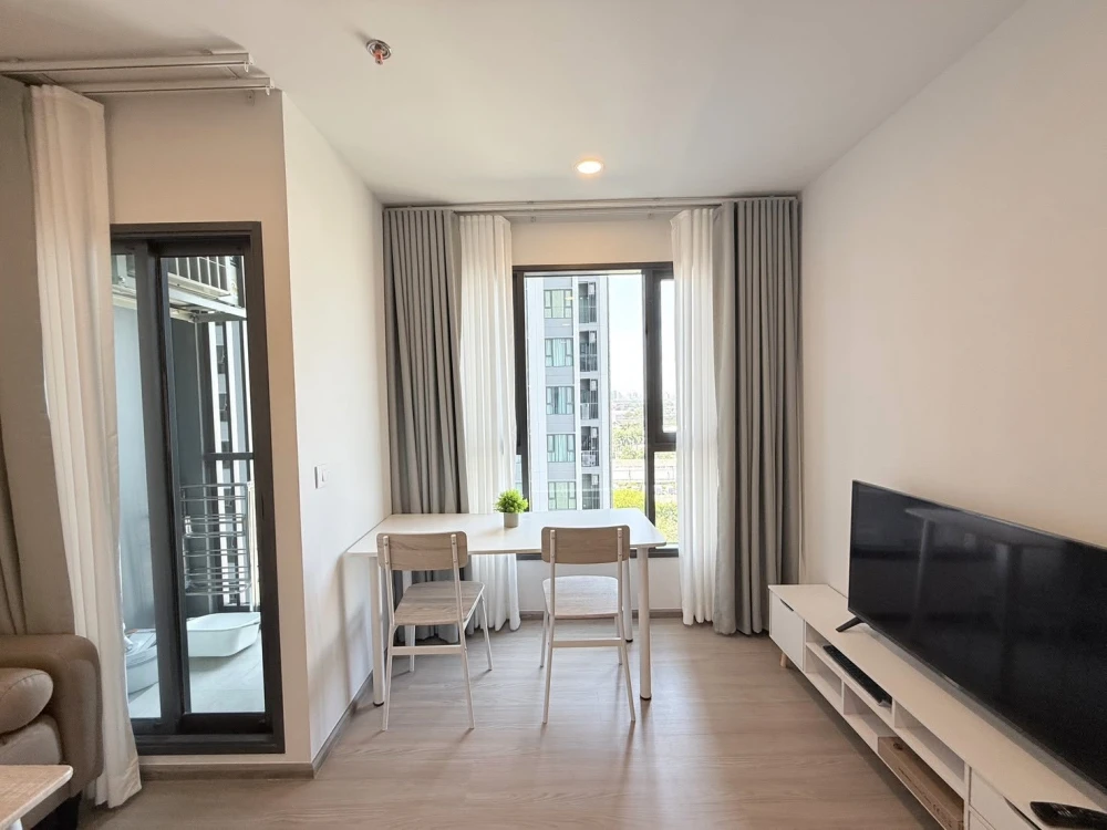 For rent: Aspire Sukhumvit-Rama 4, ready to move in, fully furnished, great value. Don't miss this opportunity!