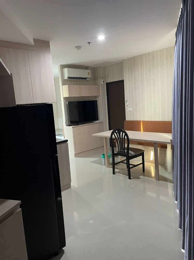 For rent: Assakarn Place Srinakarin, 10th floor, fully furnished room, ready to move in. Interested? Book now, don't wait.