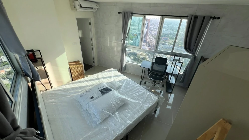 For rent: Assakarn Place Srinakarin, 36th floor, corner room, fully furnished, ready to move in, book now, don't wait.
