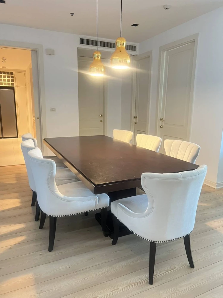 For rent: Athenee Residence, 2 bedrooms, 2 bathrooms, spacious living area, with walk-in closet. Don't miss out!