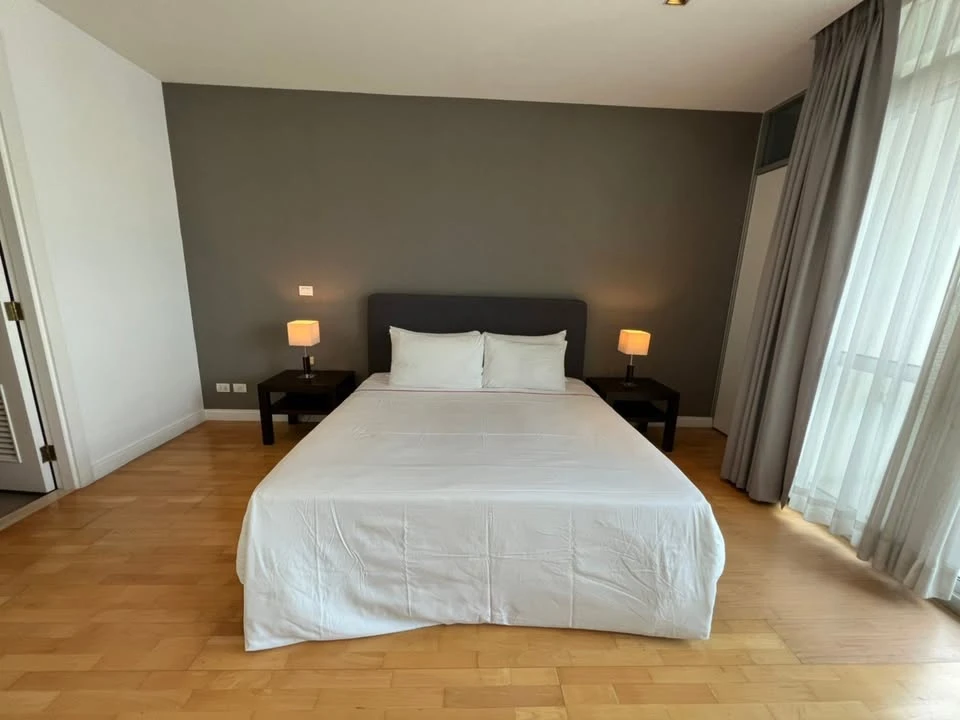 ให้เช่า Athenee Residence ห้องชั้นสูงพร้อมอยู่ เฟอร์พร้อม ห้องกว้างขวางจองเลย