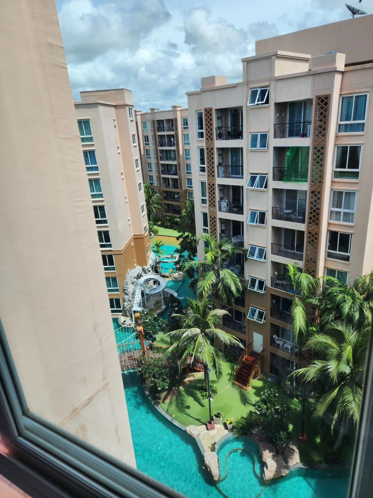 For rent: Atlantis Condo Resort Pattaya, spacious room, lots of usable space, complete amenities, beautiful view, reserve now!