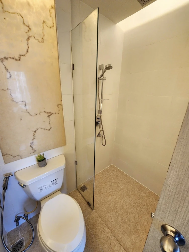 For rent: Atlantis Condo Resort Pattaya, spacious room, lots of usable space, complete amenities, beautiful view, reserve now!