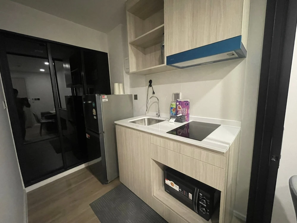 For rent: Atmoz Flow Minburi, ready-to-move-in room with complete furniture and appliances. Affordable price. Book now!