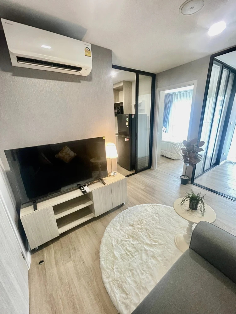 For rent: Atmoz Flow Minburi, a room decorated in a luxurious and expensive style, good location, complete facilities, fully furnished, don't miss it.